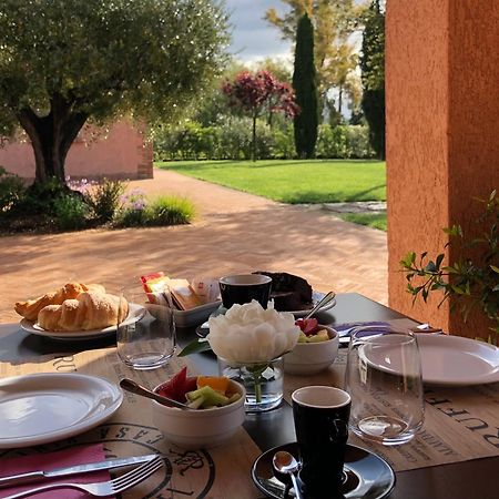 Casale Appia Bed & Breakfast Latina Bagian luar foto