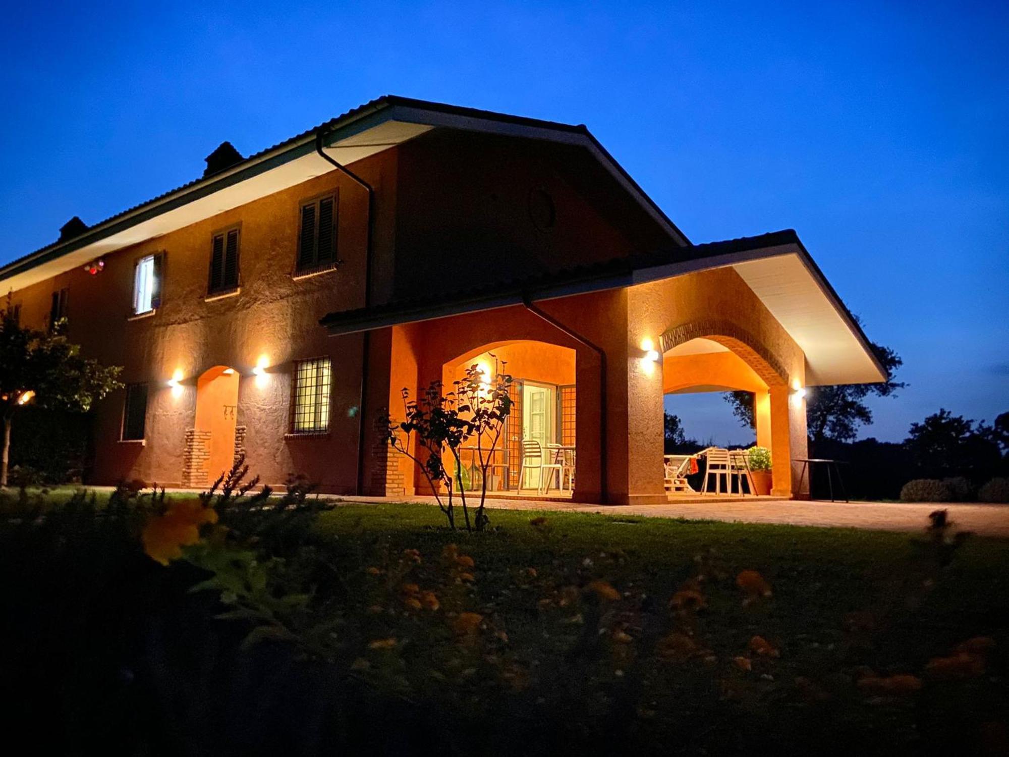 Casale Appia Bed & Breakfast Latina Bagian luar foto